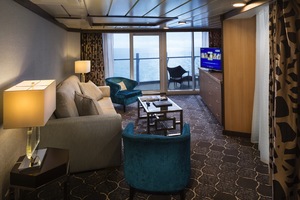 Spacious AquaTheater Suite Large Balcony - 2 bedrooms